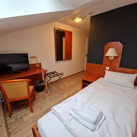 Gasthaus Frorup Hotell Oeversee Exteriör bild
